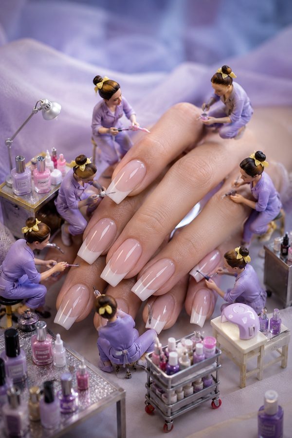 Detalle de manicura con IA